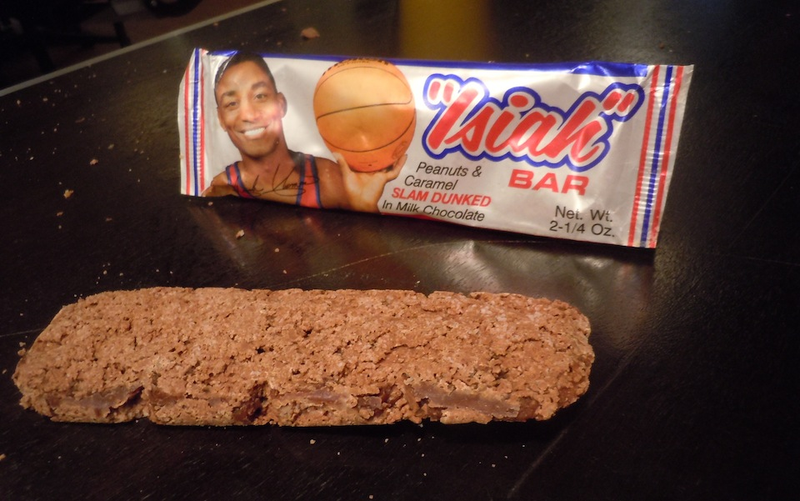 Illustration for article titled Will Eating Decades-Old Athlete Candy Bars Kill You? A Taste Test